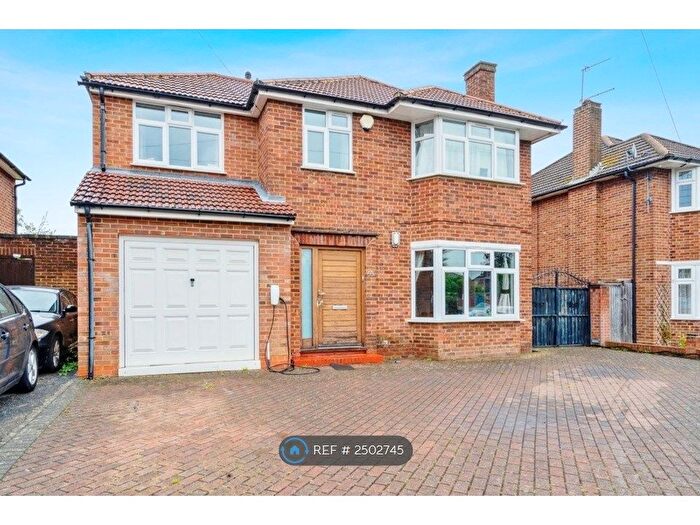 5 Bedroom Detached House To Rent In Cedar Drive, Pinner, HA5