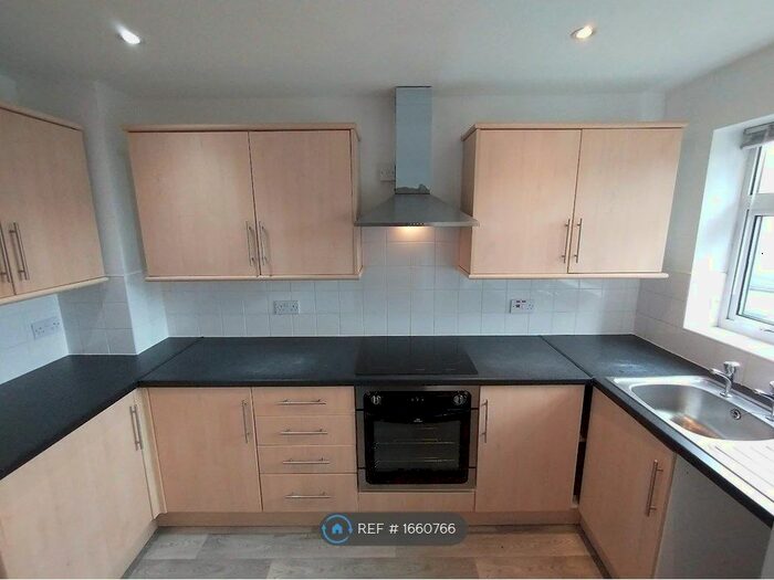 2 Bedroom Terraced House To Rent In Thornbush Crescent, Portslade, Brighton, BN41