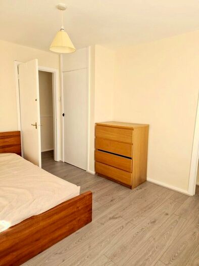 2 Bedroom Flat To Rent In Haslemere Avenue, Hanwell, W7