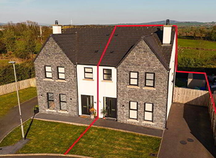 3 Bedroom Semi-Detached House For Sale In Riverview Manor, Castlederg, BT81