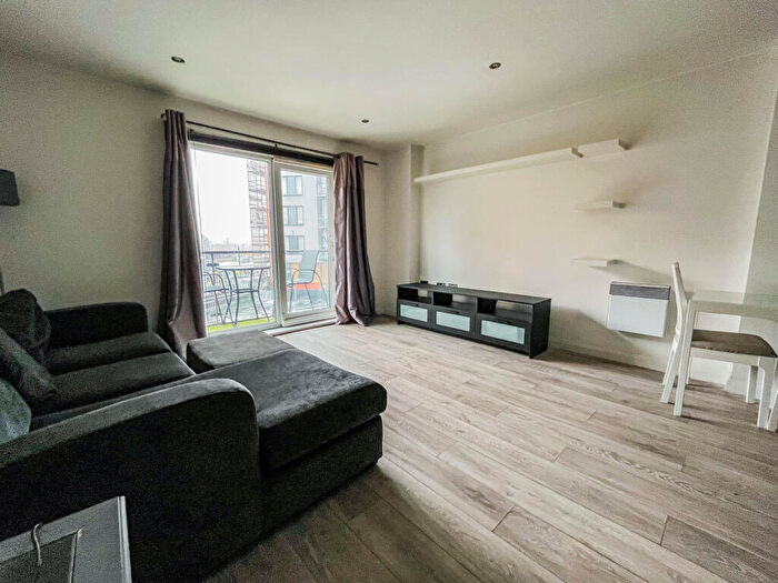 2 Bedroom Apartment For Sale In Taylorson Street South, Salford, Greater Manchester, M5