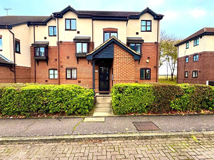 1 Bedroom Flat To Rent In Caroline Place, Heathrow, UB3