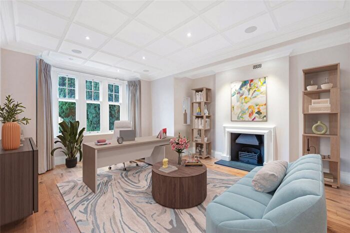 6 Bedroom Detached House For Sale In Vineyard Hill Road, London, SW19
