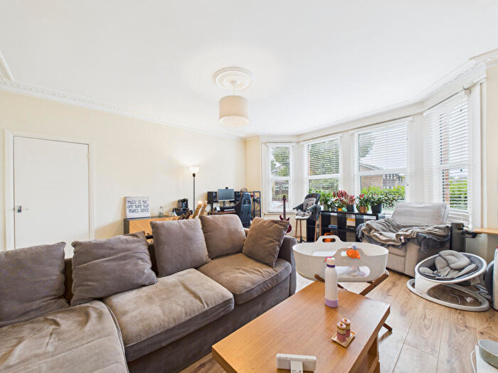 1 Bedroom Flat To Rent In Farnaby Road, Bromley, Kent, BR1