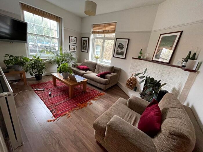 2 Bedroom Flat To Rent In Carlton House, West End Lane, West Hampstead, NW6