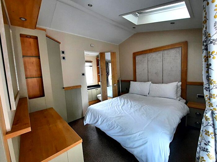 2 Bedroom Caravan For Sale In Woodleigh Caravan Park, Cheriton Bishop, Exeter, EX6