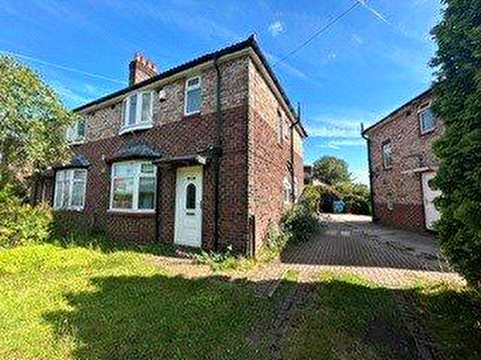 3 Bedroom Semi-Detached House To Rent In Parrs Wood Road, Withington, Manchester, Manchester, M20