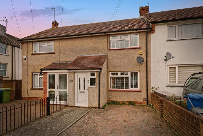 3 Bedroom Terraced House For Sale In Cavour Road, Faversham, ME13