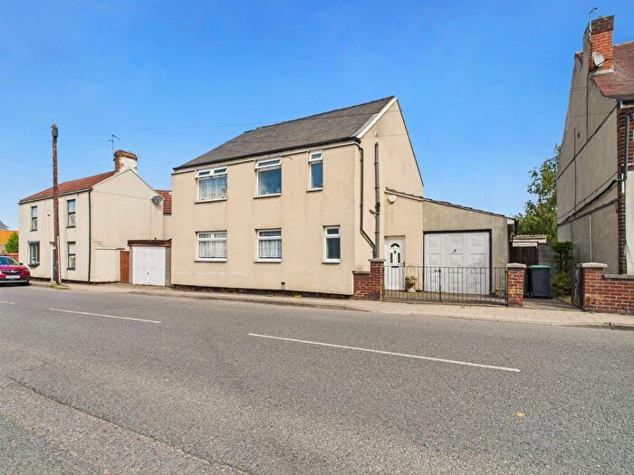 4 Bedroom Detached House For Sale In Sutton Road, Huthwaite, Nottinghamshire, NG17