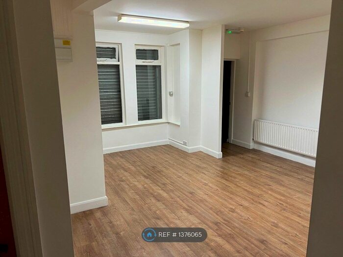 1 Bedroom Flat To Rent In Canklow Road, Rotherham, S60