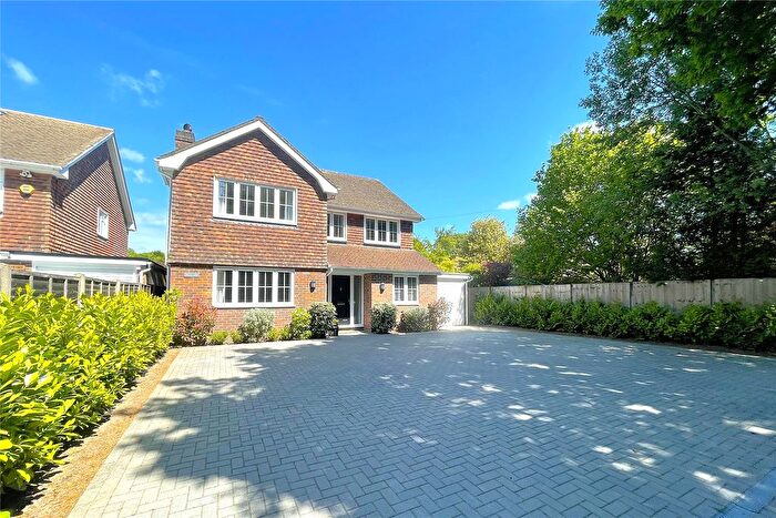 4 Bedroom Detached House For Sale In Grayshott, Hampshire, GU26