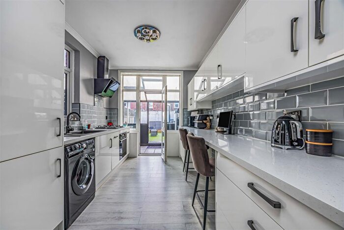 3 Bedroom Terraced House For Sale In Westbourne Road, Portsmouth, PO2