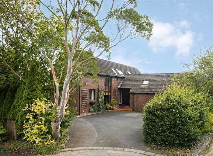 4 Bedroom Detached House For Sale In Castle View, Newcastle, BT33