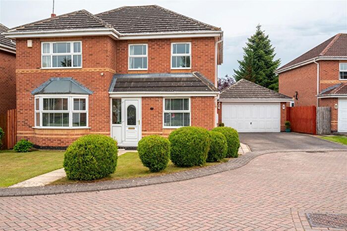 4 Bedroom Detached House For Sale In Belvedere Court, Alwoodley, LS17
