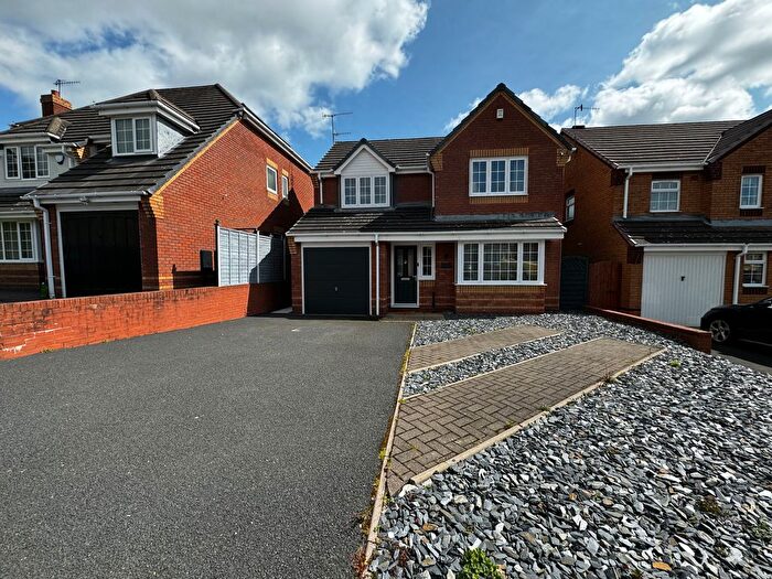 4 Bedroom Detached House To Rent In Berkswell Close, Milking Bank, Dudley, DY1