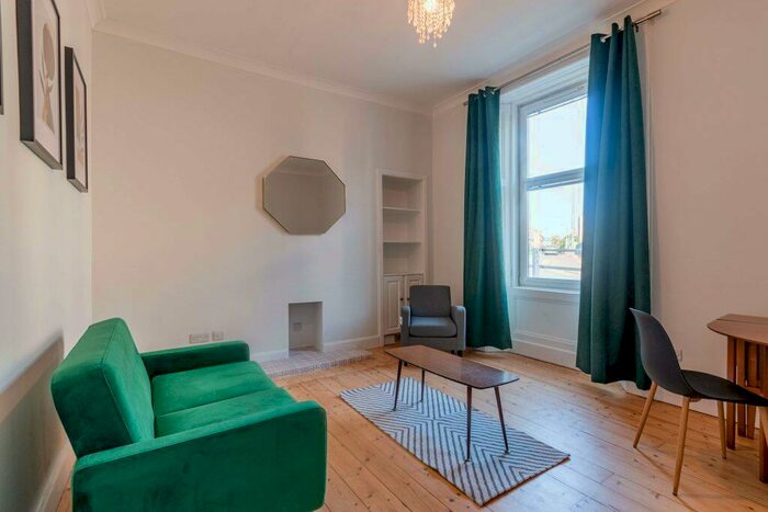 1 Bedroom Flat To Rent In L &# Brunswick Road, Edinburgh, EH7