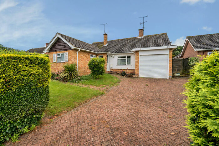 3 Bedroom Detached Bungalow For Sale In Mildmays, Danbury, CM3