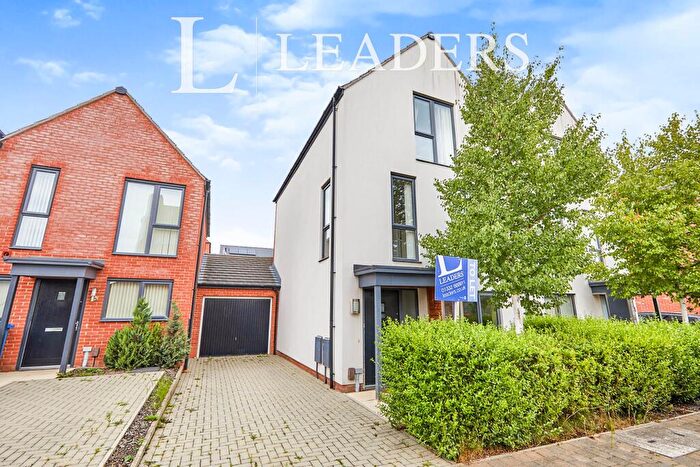 3 Bedroom Town House To Rent In Prince George Drive, Derby, DE22