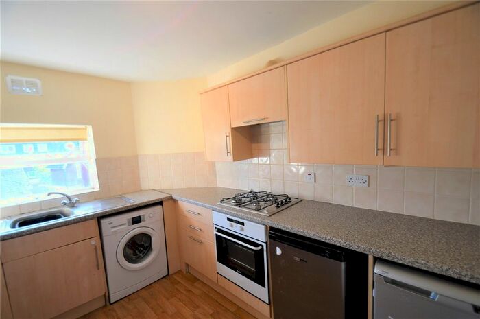 3 Bedroom Flat To Rent In Godstone Road, Kenley, CR8