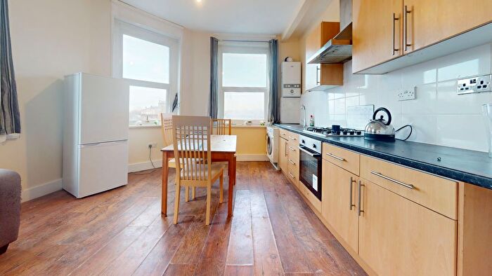 2 Bedroom Flat To Rent In Brixton Water Lane, London, SW2
