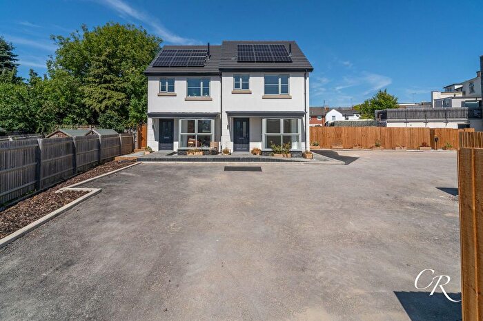 3 Bedroom Semi-Detached House For Sale In Prestbury Road, Cheltenham, GL52