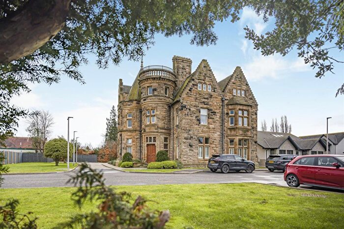 2 Bedroom Flat For Sale In Flat, Avon Hall Gardens, Grangemouth, FK3