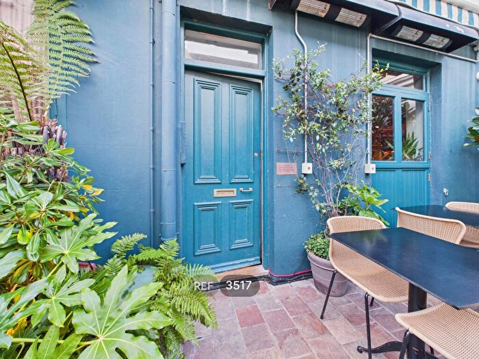 Flat To Rent In Middle Street, Brighton, BN1