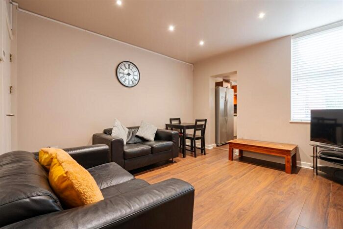 5 Bedroom Terraced House For Sale In Club Street, Sharrow, S11