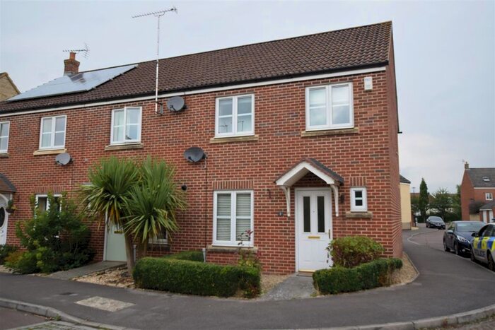 3 Bedroom End Of Terrace House To Rent In Lampeter Road, Swindon, SN25