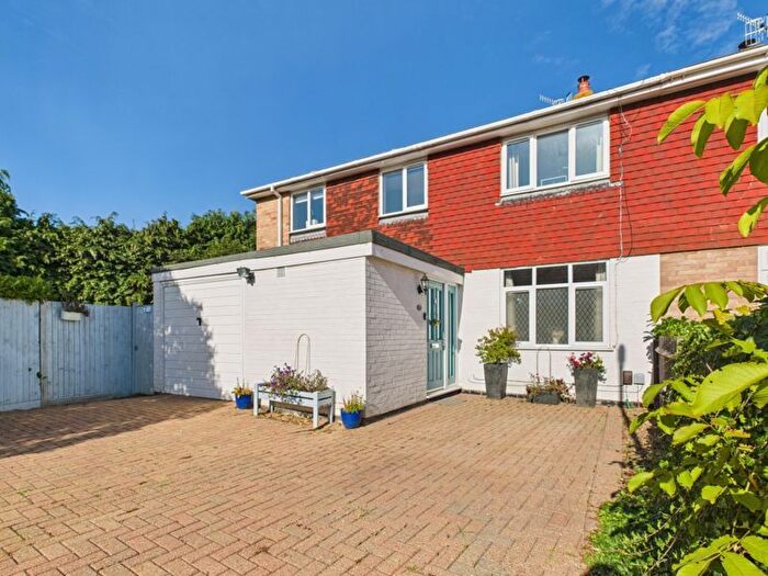 4 Bedroom Semi-detached House For Sale In Croft Close, Tonbridge, TN10