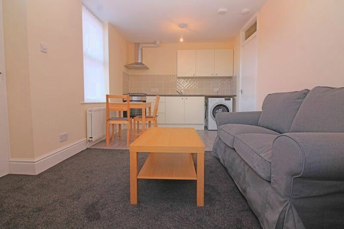 1 Bedroom Flat To Rent In Salters Road, Gosforth, Newcastle Upon Tyne, NE3