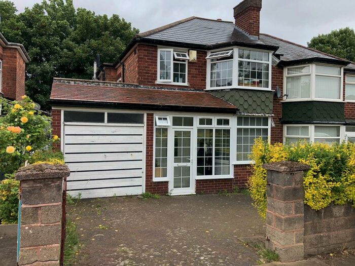 3 Bedroom House To Rent In Ermington Crescent, Hodge Hill, B36