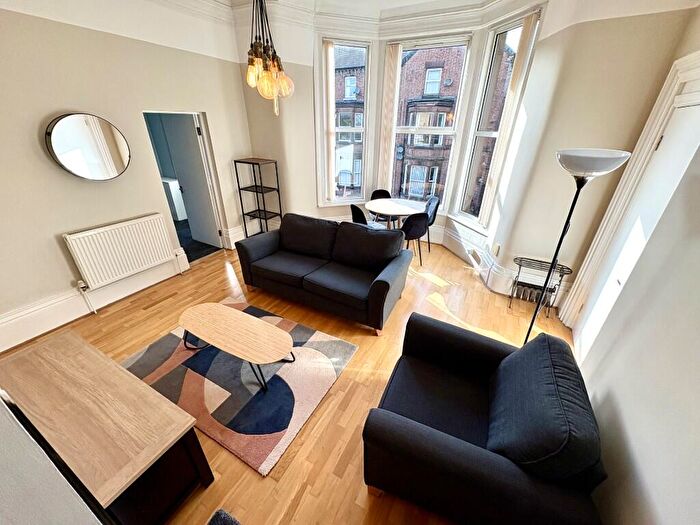 2 Bedroom Flat To Rent In Livingston Avenue, Liverpool, Merseyside, L17