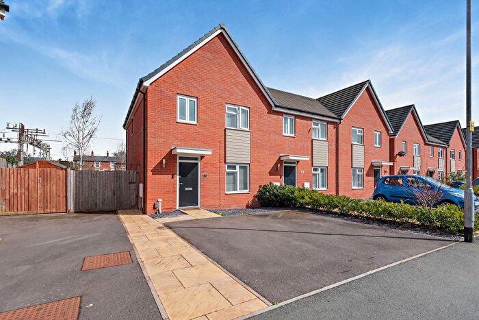 3 Bedroom Semi-Detached House For Sale In Landons Way, Stafford, ST16