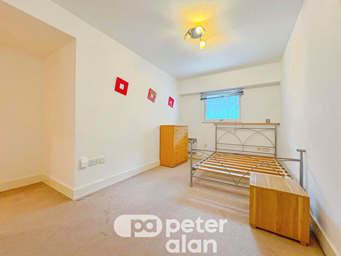 2 Bedroom Apartment To Rent In The Aspect, Queen Street, Cardiff, CF10