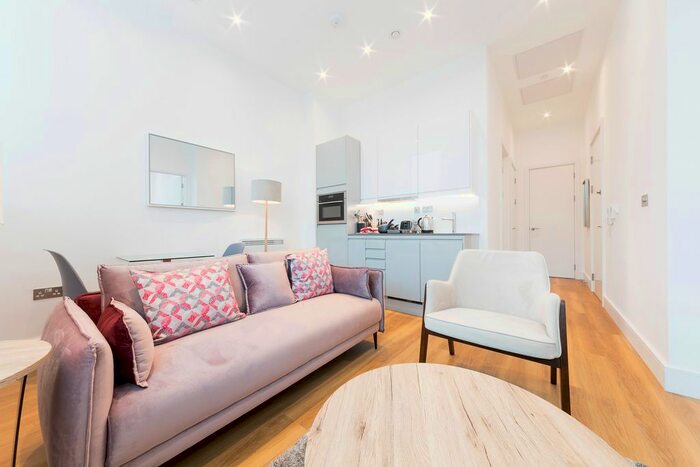 1 Bedroom Flat To Rent In Atria House, Bath Road, Slough, London, SL1