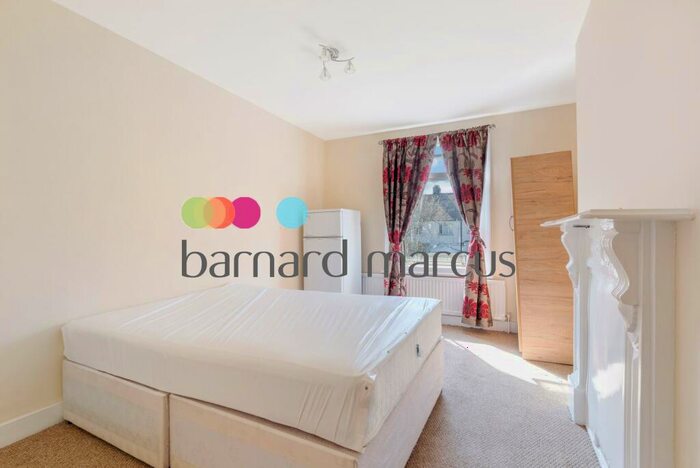 4 Bedroom House To Rent In Gonville Road, Thornton Heath, CR7