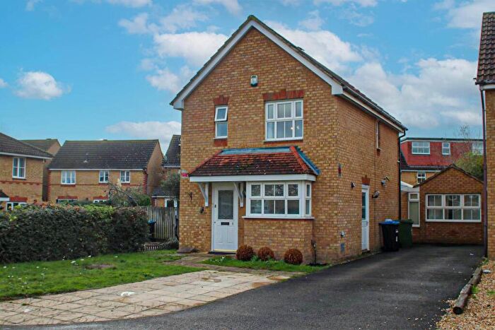 4 Bedroom Detached House For Sale In Little Dunmow, Monkston, Milton Keynes, MK10