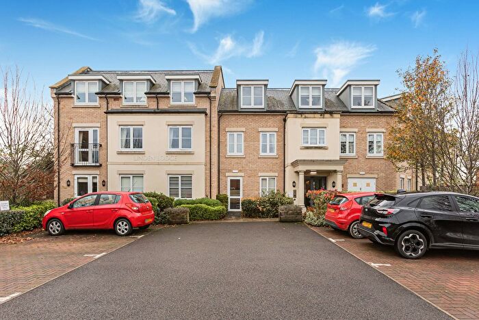 2 Bedroom Flat For Sale In Linden Road, Bicester, OX26