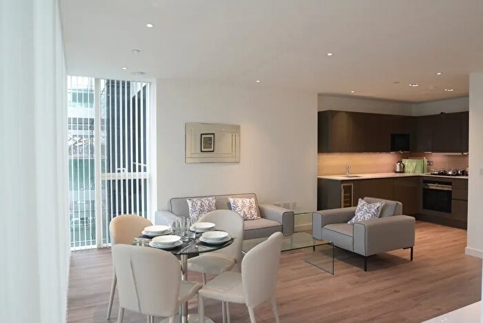 1 Bedroom Flat For Sale In Devan Grove, London, N4