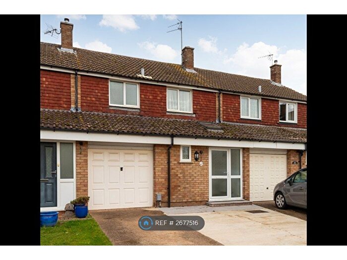 3 Bedroom Terraced House To Rent In Franklin Gardens, Hitchin, SG4