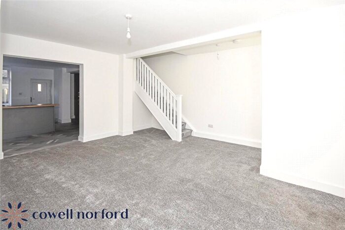 3 Bedroom Terraced House To Rent In Newhey Road, Milnrow, Rochdale, Greater Manchester, OL16