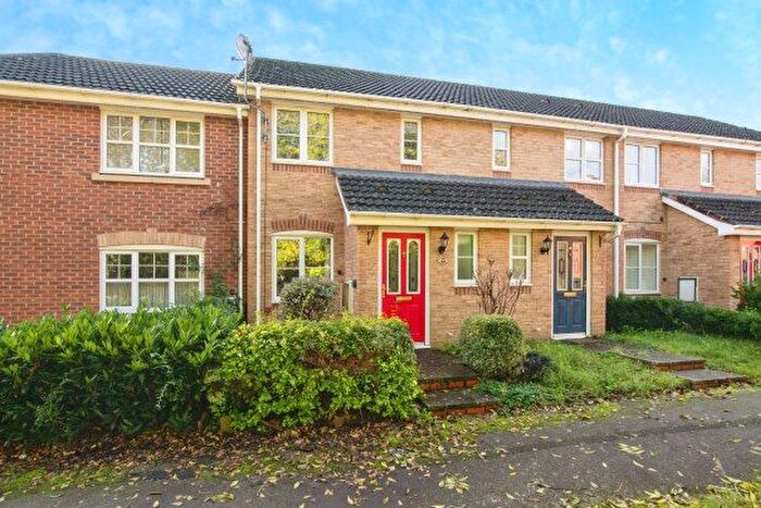 2 Bedroom Property To Rent In Wheatcroft Close, Redditch, B97