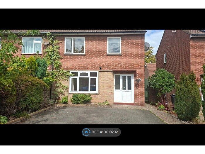 3 Bedroom Semi Detached House To Rent In Robins Close, Peterborough, PE2