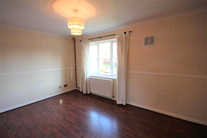 1 Bedroom Maisonette To Rent In Aldworth Close, Bracknell, RG12