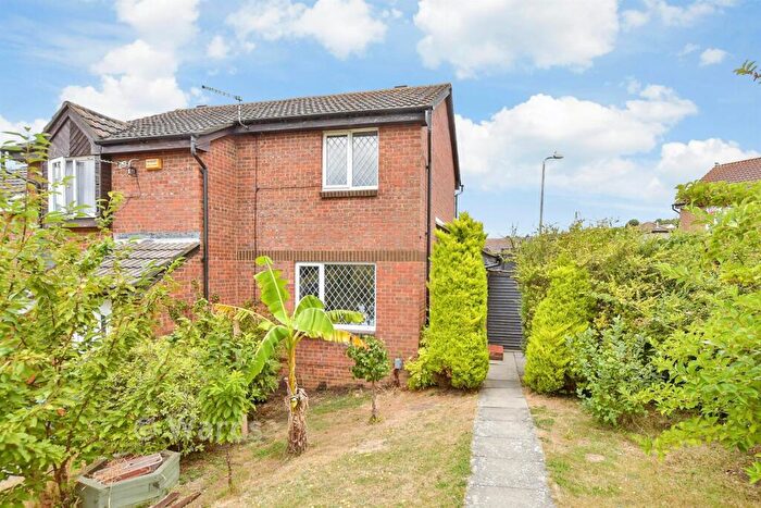 1 Bedroom End Of Terrace House For Sale In Dunedin Drive, Dover, Kent, CT16