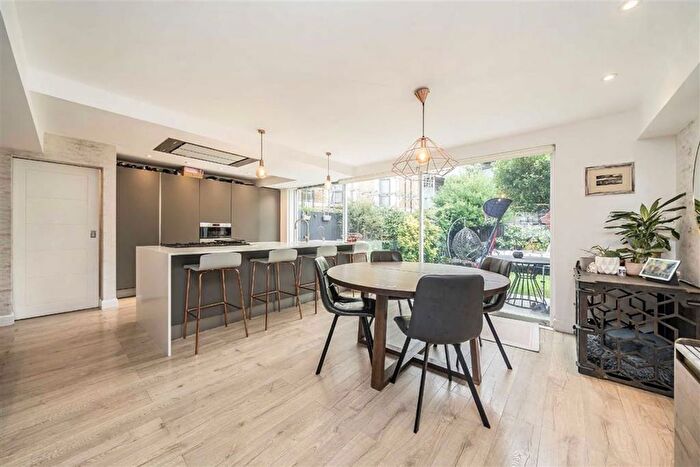 4 Bedroom Property For Sale In Burgos Grove, Greenwich, SE10