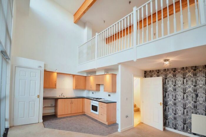 2 Bedroom Apartment To Rent In Windmill Road, Slough, SL1