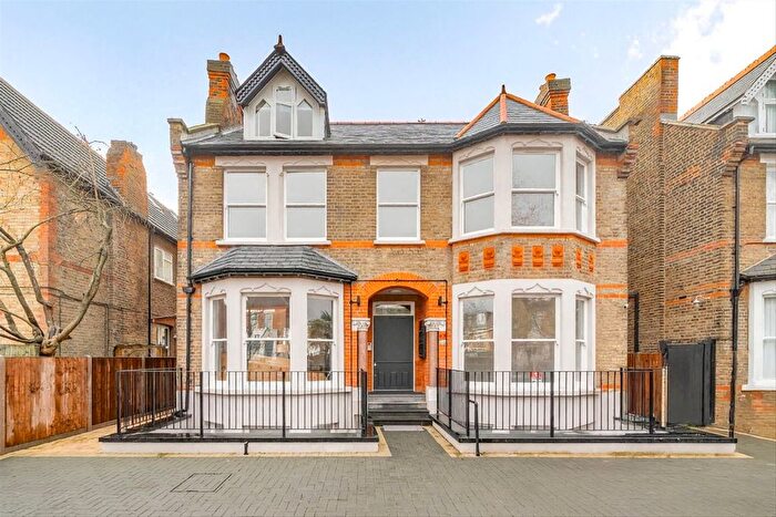 2 Bedroom Flat To Rent In Freeland Road, Ealing, W5