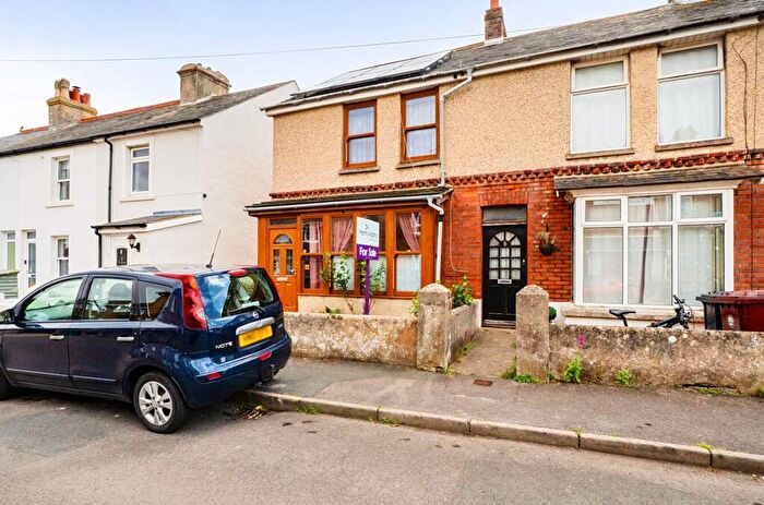 3 Bedroom End Of Terrace House For Sale In North Road, Selsey, PO20